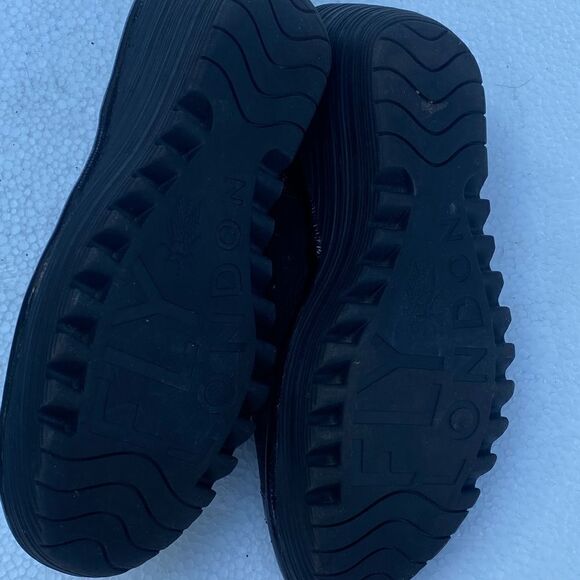 Fly London EU Sz 38 black shoes - Picture 4 of 4
